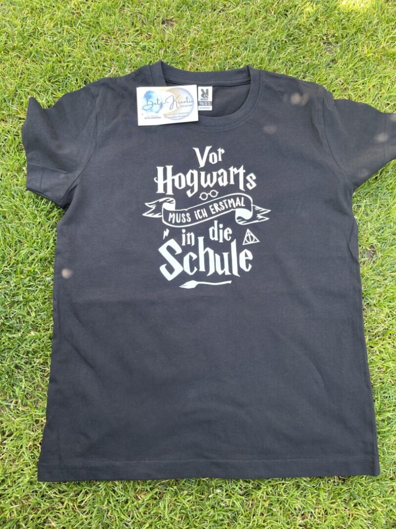Shirt "Vor Hogwarts muss ich in die Schule" – Bild 4